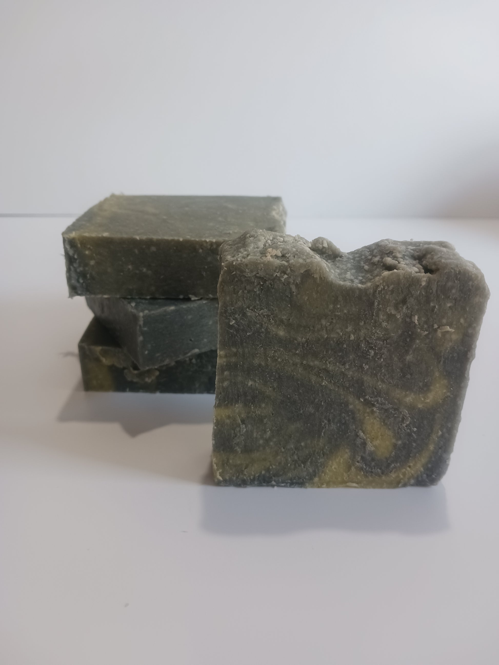 Carbone e Albero del Tè 4.5 oz Cold Processed Bar Soap - Paradiso Candle And Soap Co
