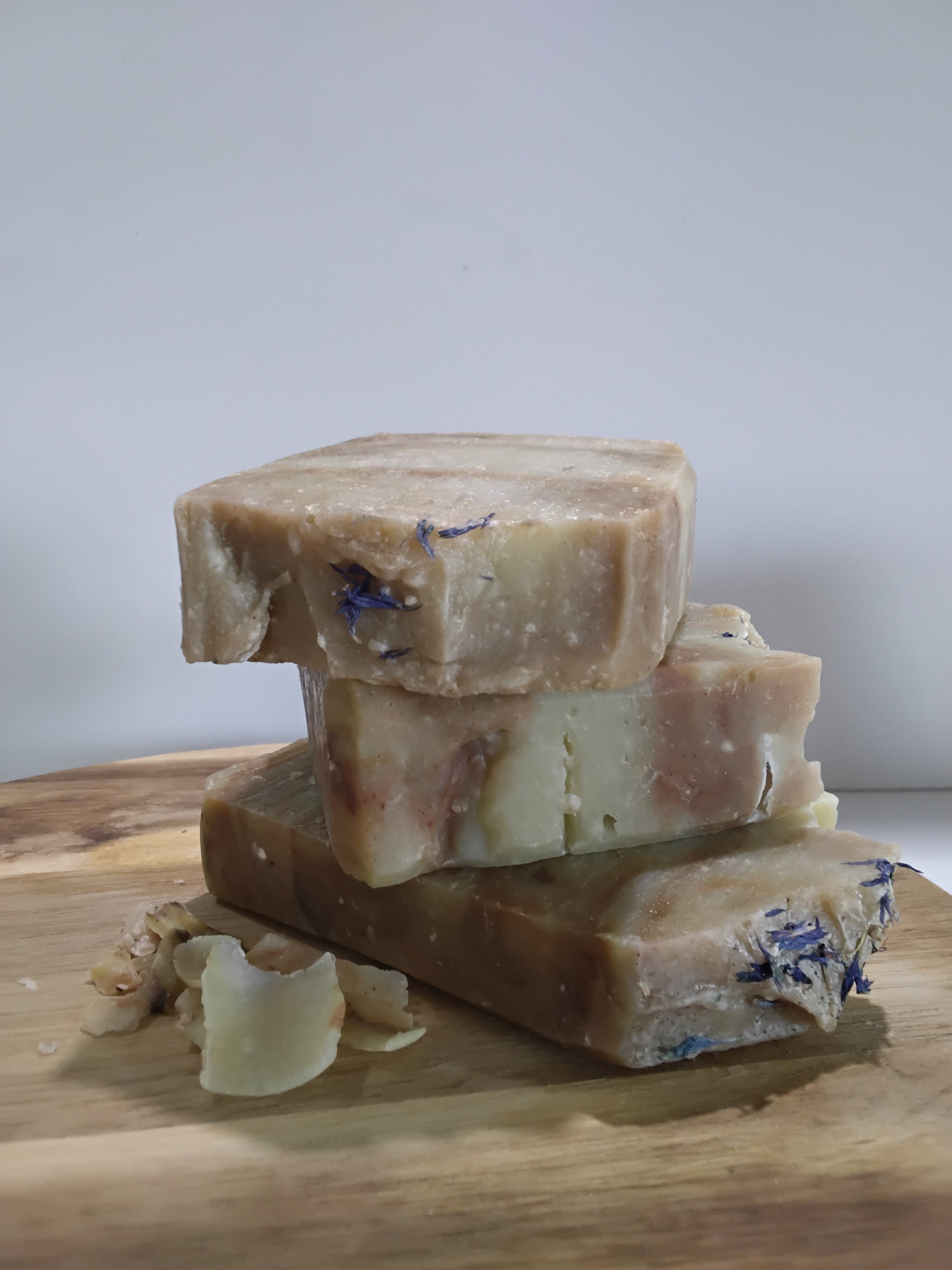 Viola Nera & Zafferano 4.5 Cold Processed Bar Soap oz
