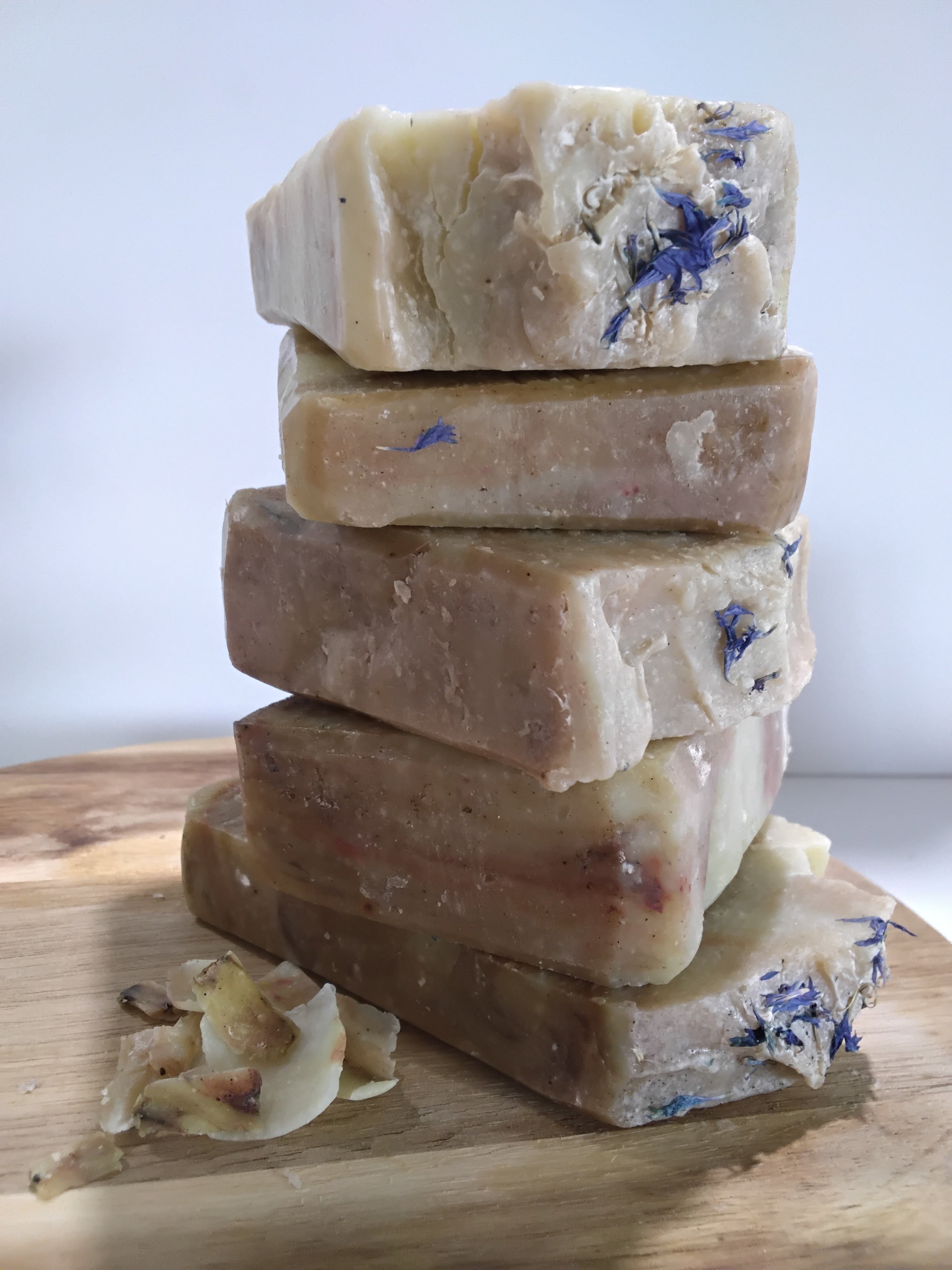 Viola Nera & Zafferano 4.5 Cold Processed Bar Soap oz