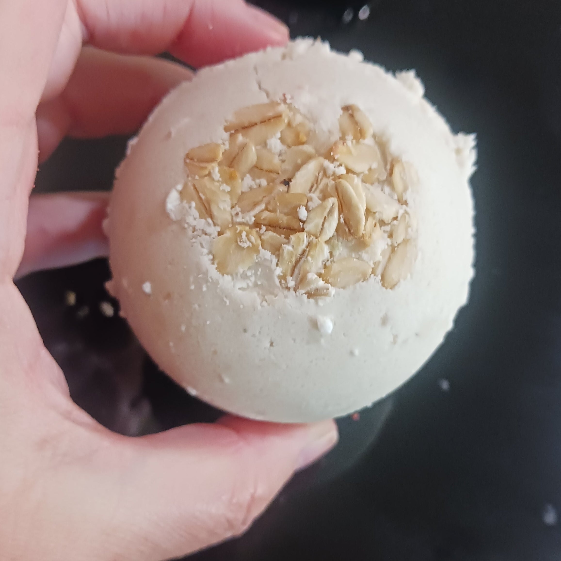 Avena Luxury Bath Bomb