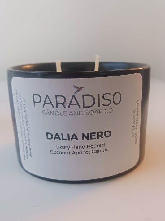 Paradiso candle labeled 'Dalia Nero' on a white surface