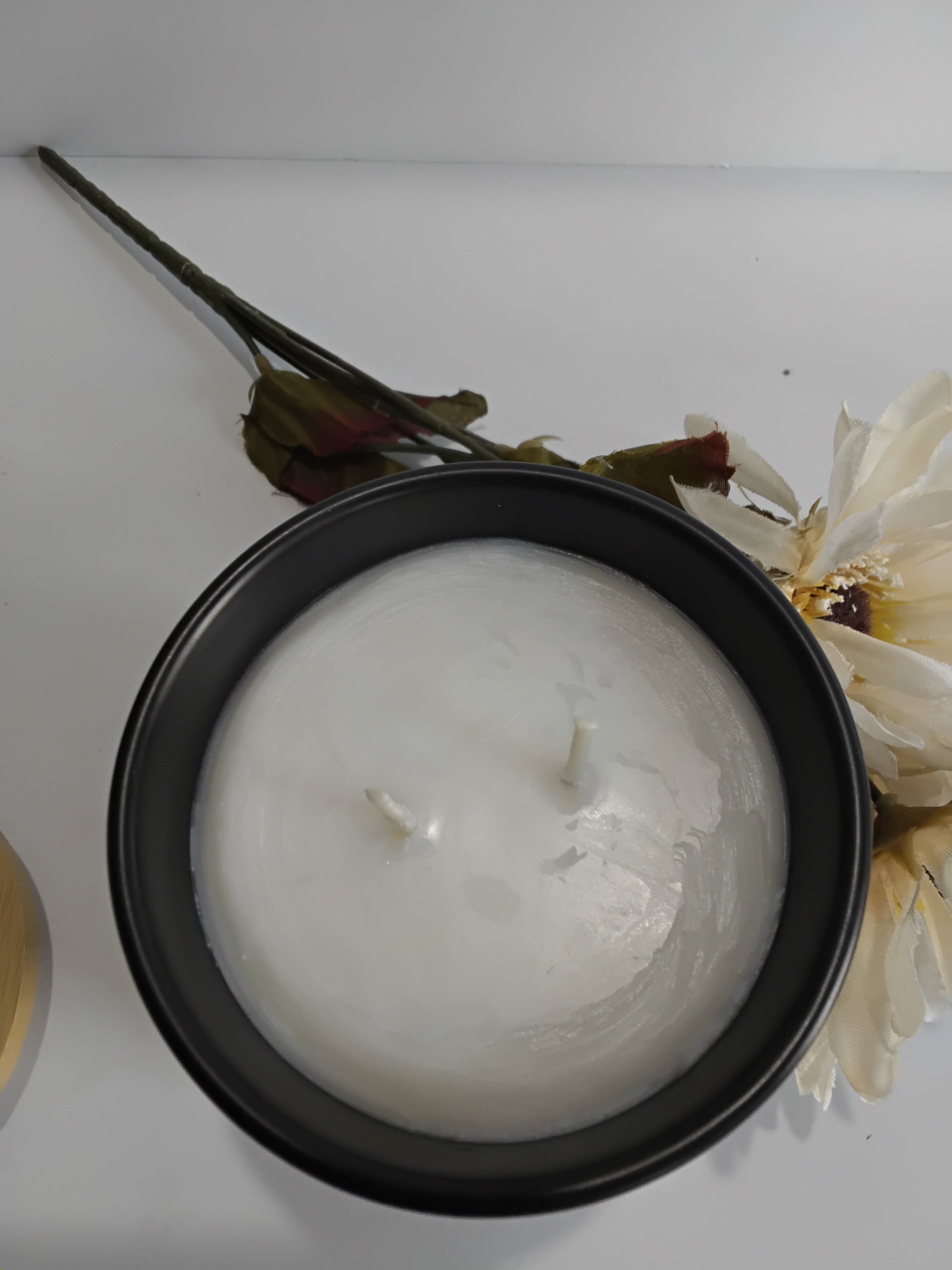 Orchidea Alla Vaniglia 12 oz Luxury 2-Wick Coconut Apricot Candle