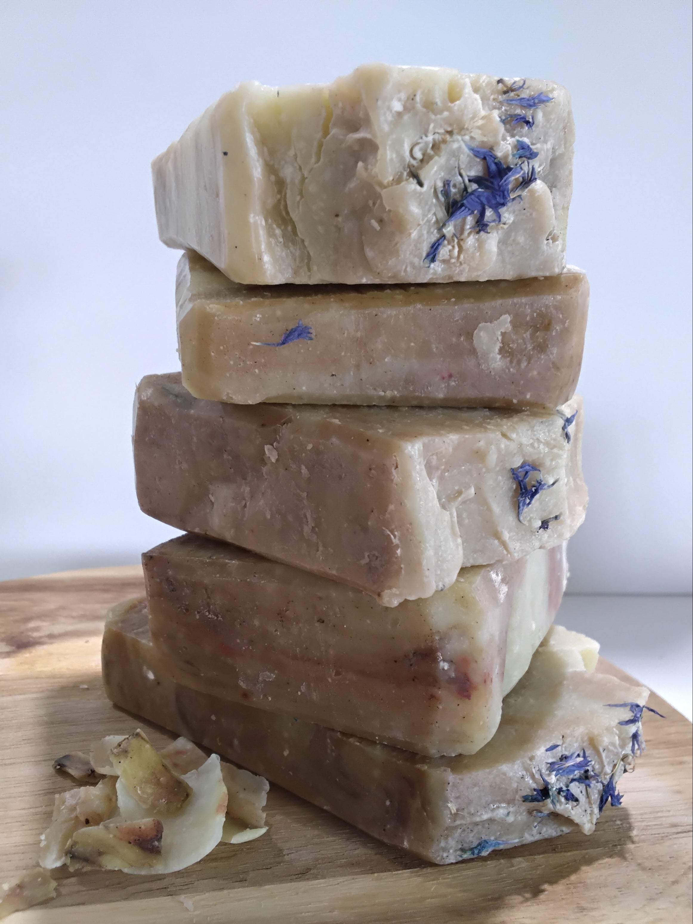 Viola Nera & Zafferano 6 oz Cold Processed Bar Soap 6 oz