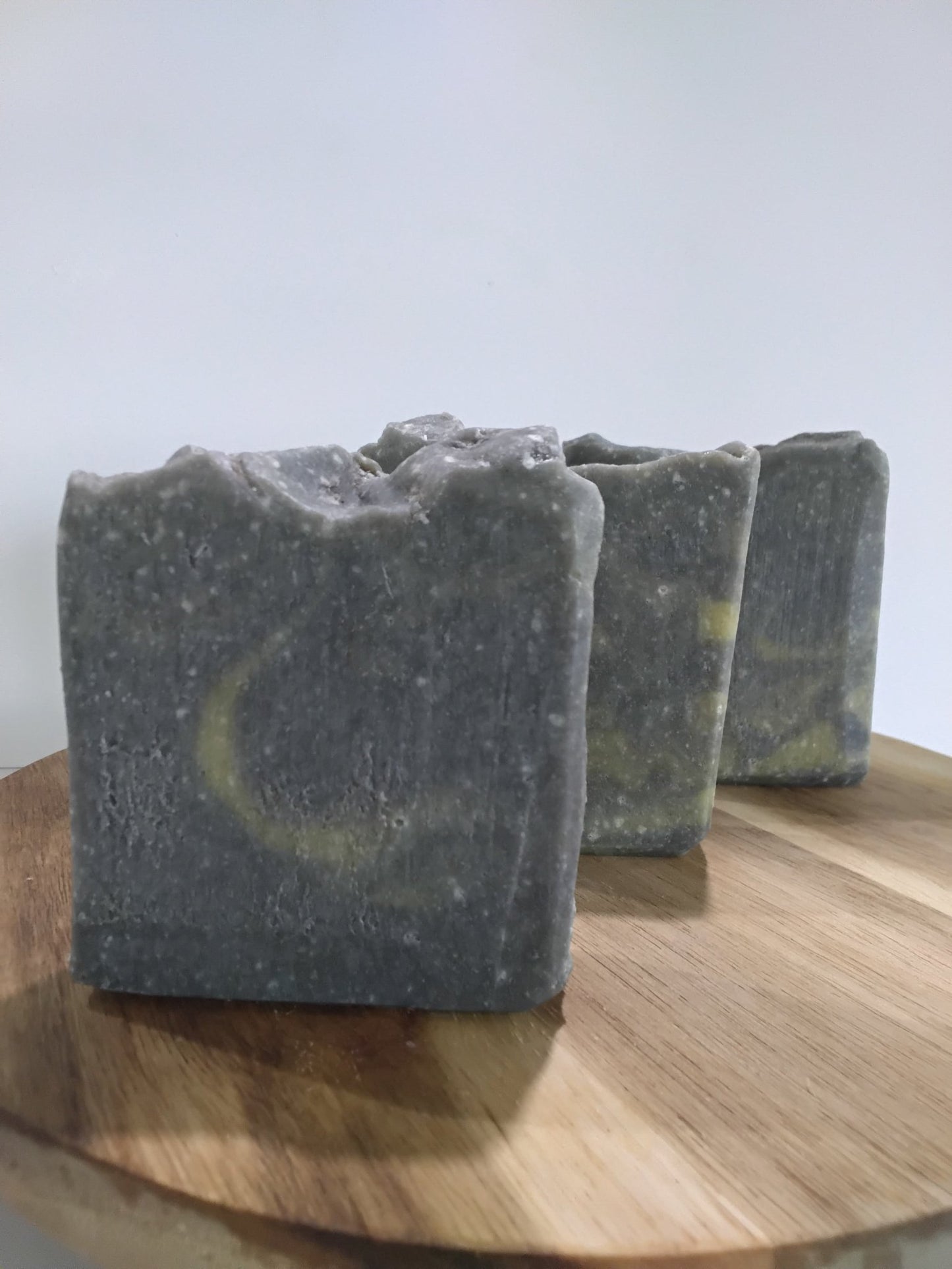 Carbone e Albero del Tè 4.5 oz Cold Processed Bar Soap - Paradiso Candle And Soap Co