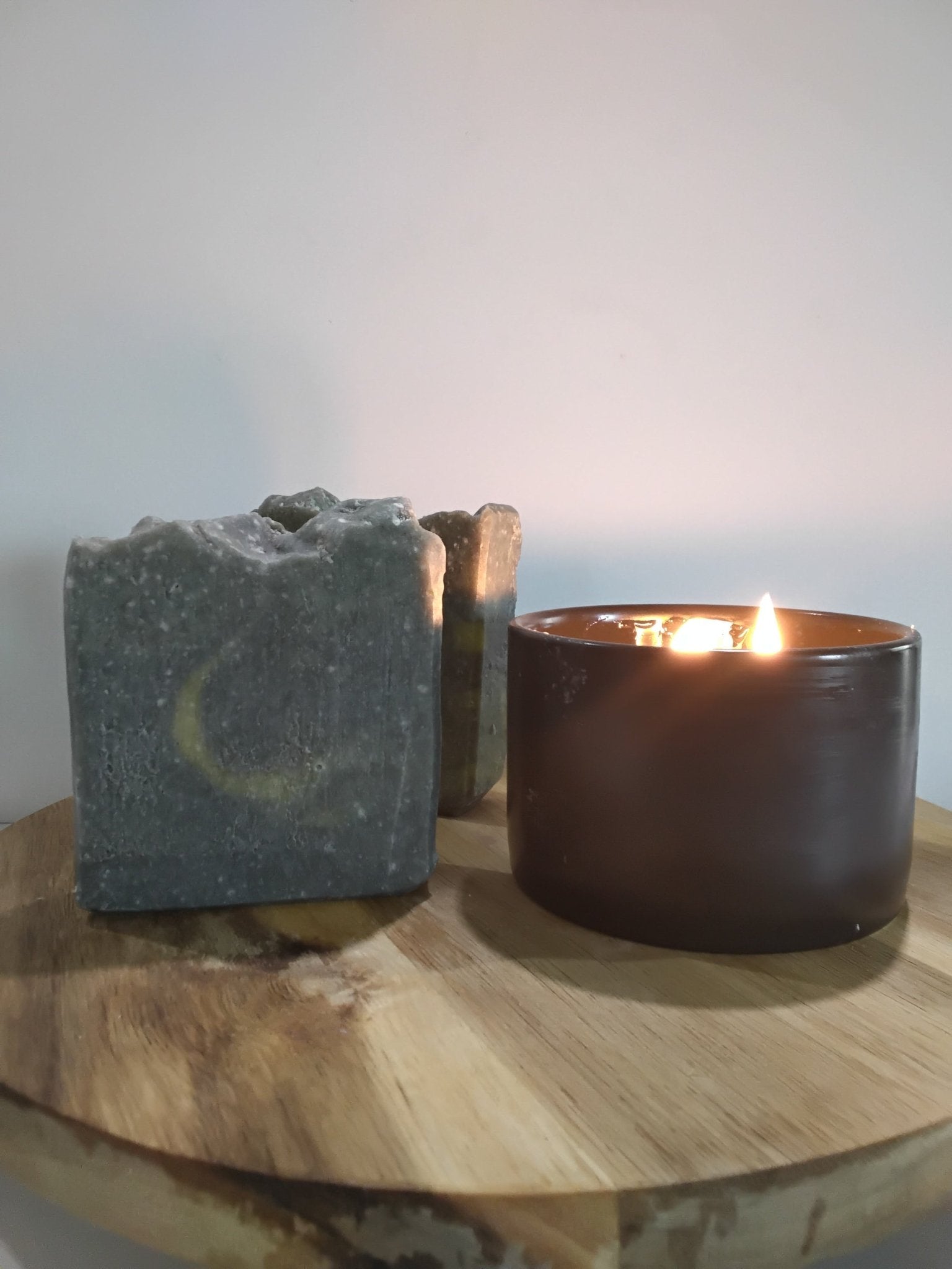 Carbone e Albero del Tè 4.5 oz Cold Processed Bar Soap - Paradiso Candle And Soap Co