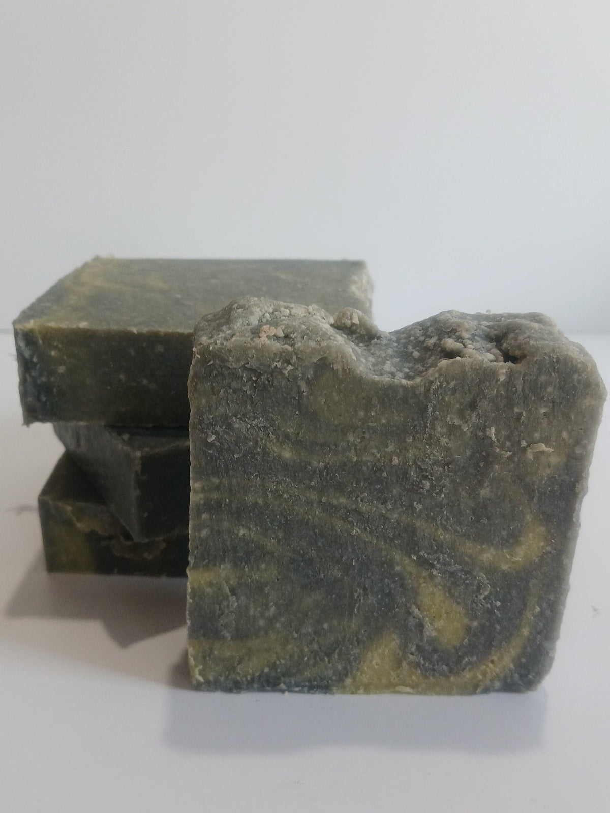 Carbone e Albero del Tè 4.5 oz Cold Processed Bar Soap - Paradiso Candle And Soap Co