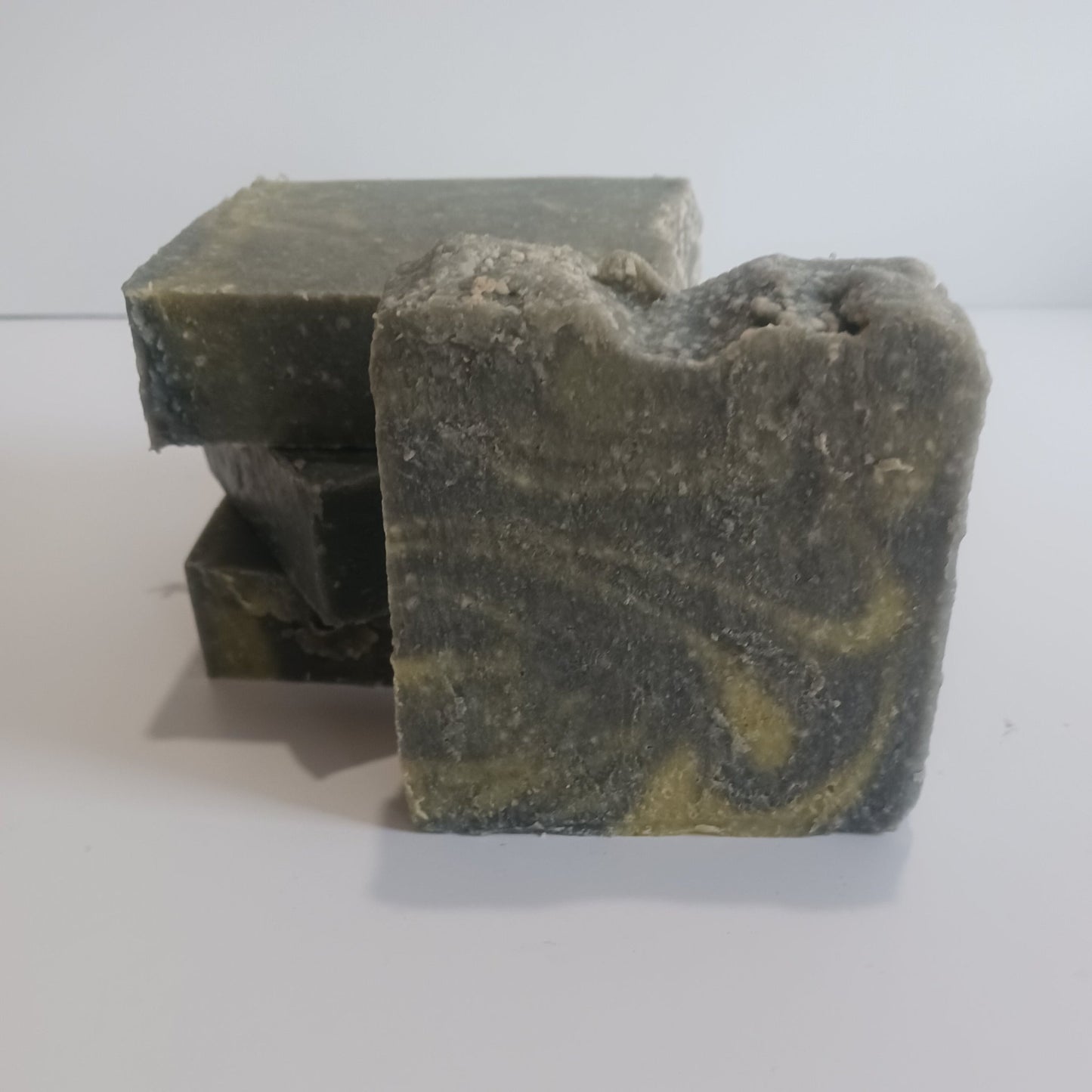 Carbone e Albero del Tè 4.5 oz Cold Processed Bar Soap - Paradiso Candle And Soap Co